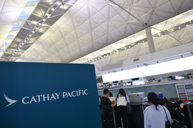 国泰航空公司在声明中说，编号CX880班机今天凌晨在香港国际机场因技术问题中止起飞，有11人受伤。（示意图／中新社）