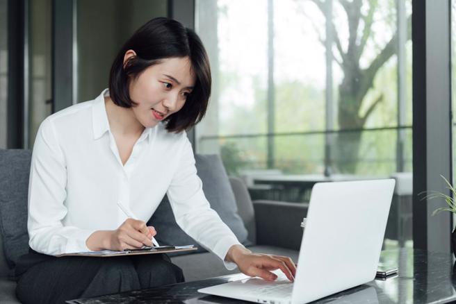 生肖龙、狗及牛个性善良又坦率，身边的贵人自然就很多，使他们的事业运非常好。(示意图/达志影像)
