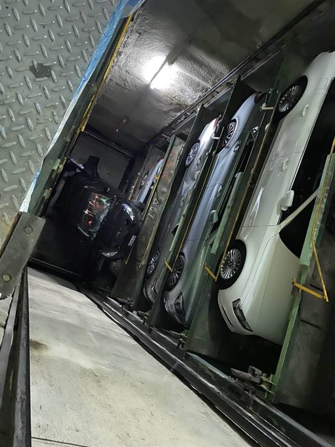 北市停车塔发生车辆坠落至B3的意外。（翻摄照片／林郁平台北传真）