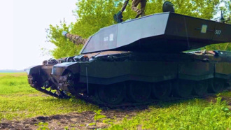 防禦之王登場 挑戰者2式坦克抵達烏克蘭東部前線