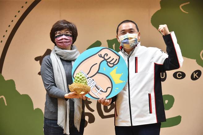 在台东县长饶庆铃、国民党副主席夏立言多次与对岸沟通下，台湾释迦重新开放输销大陆。（侯办提供）