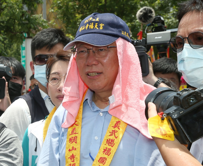 柯文哲今天受訪時，表示還沒找到退選理由。（王英豪攝）