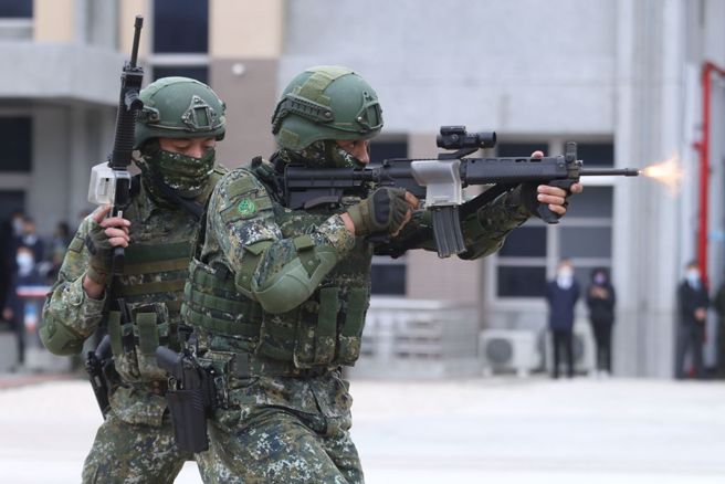 国防部与教育部推出就学「3+1方案」，让大学生能够3年完成学业、1年当兵。（中时资料照）