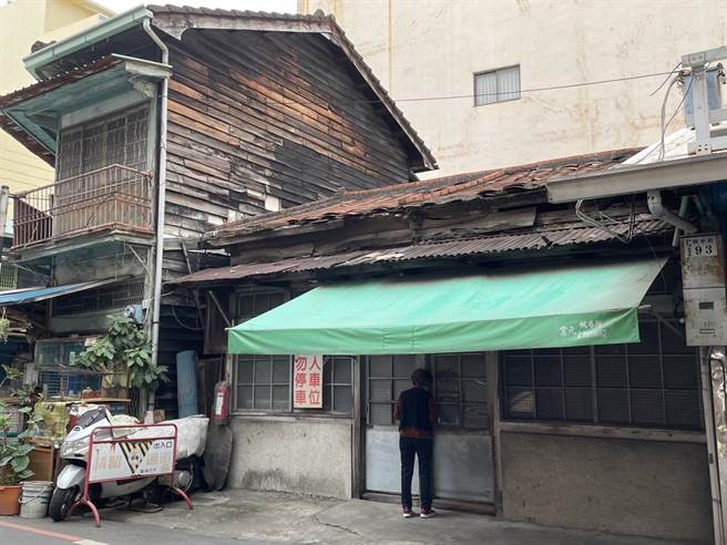 嘉义市有超过6000栋木造老屋，嘉义市政府为改善并鼓励加速汰换老旧电线管路，推出全台首创的「老旧危险电线更新补助计画」。（嘉义市政府提供∕吕妍庭嘉义传真）