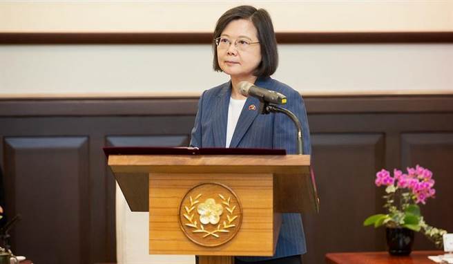 总统蔡英文对社会安全网做出承诺，但社会重大事件仍屡屡发生，让网友忍不住狂酸。（资料照片／总统府提供）