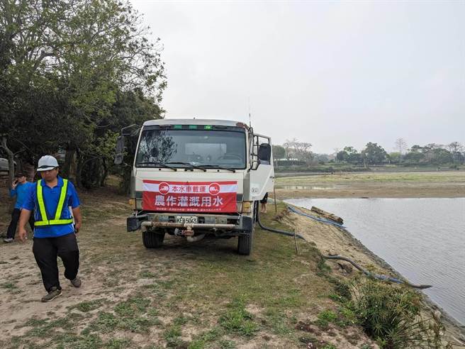 南水局公布水车载水供灌助今年台南芒果丰收。（南区水资源局提供／程炳璋台南传真）