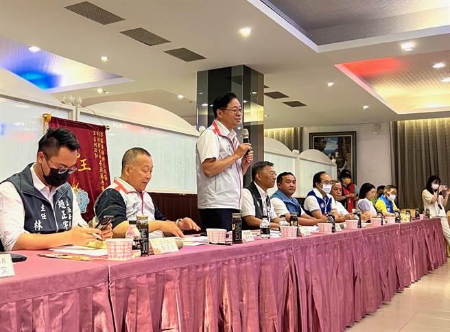 桃园市长张善政近来展开访视基层行动，第3站今前往大溪区。（蔡明亘摄）