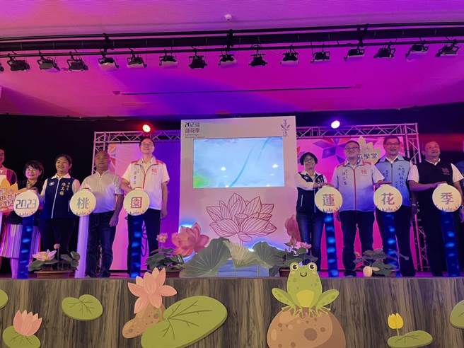 桃園市長張善政出席桃園蓮花季宣傳記者會，受訪時強調會把事情查得水落石出，絕不會姑息。（陳夢茹攝）