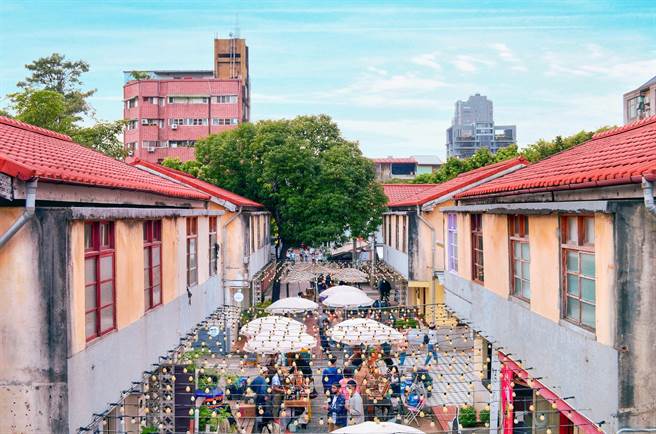 端午節4天連假，台中市審計新村湧入大批觀光人潮。（台中市觀旅局提供／陳淑娥台中傳真）