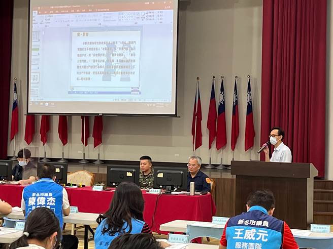 芦洲警分局今举行治安会报，邀请检察官宣导防诈。（警方提供）