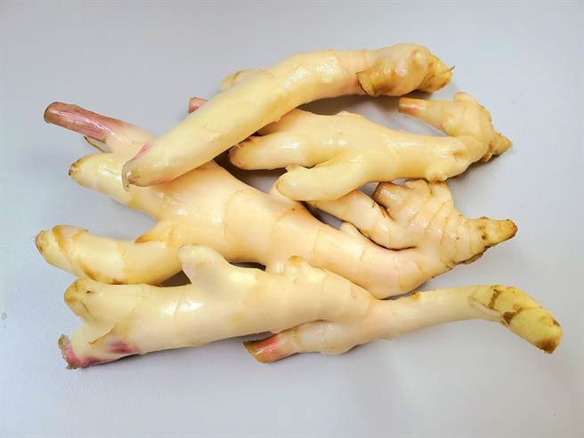 当季新鲜嫩姜。(北荣桃园分院提供／蔡依珍桃园传真)