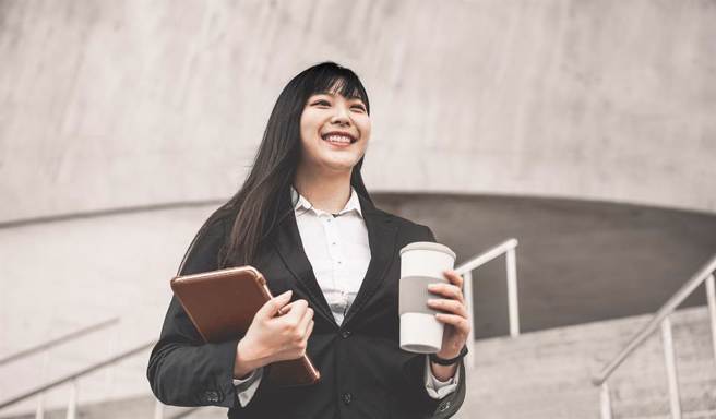 摩羯座、射手座、双子座在7月份会有好运降临，事业、财运、感情都能顺利发展。(示意图/达志影像)