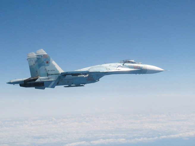 6月23日，駐愛沙尼亞的英國颱風戰機起飛攔截Su-27。(圖/英國皇家空軍)