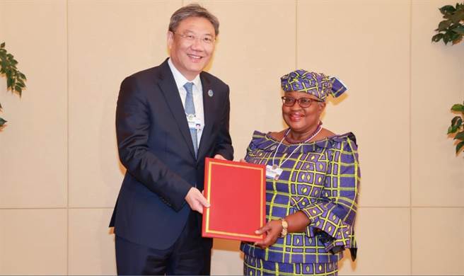 6月27日，中国大陆商务部部长王文涛在天津会见世贸组织总干事伊维拉。（中国大陆商务部官网）