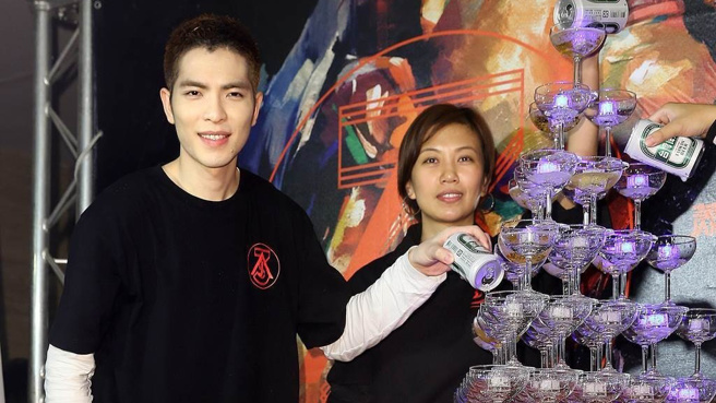 萧敬腾和经纪人Summer（林有慧）一起工作16年，萧敬腾昨求婚成功，两人恋情将修成正果。（本报资料照片）