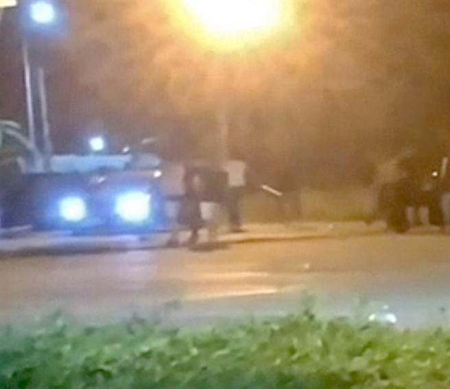 朋友在網路社群與竹山人起口角，徐嫌為了幫朋友出氣，率眾至竹山械鬥。（民眾提供／楊靜茹南投傳真）