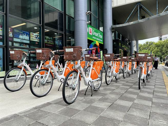 竹科YouBike 2.0站点累计已达41站、375辆车，包括125辆YouBike 2.0、250辆YouBike 2.0E。（王惠慧摄）
