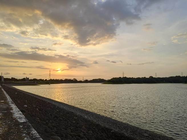 嘉义县仁义潭水位也逐渐回升。（廖素慧摄）