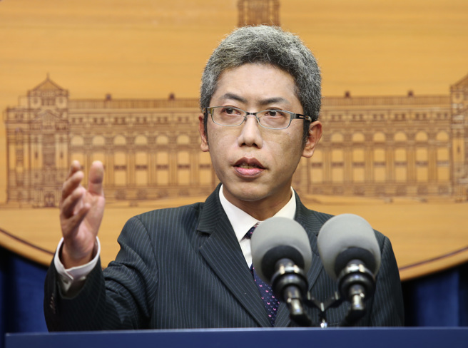 总统府前发言人丁允恭因爆出桃色丑闻而请辞。（资料照／姚志平摄）