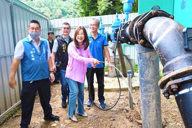 立委馬文君2年前向台灣自來水公司爭取在日月潭伊達邵設置2處深井，28日正式送水，保障住戶飲用水品質。（立委馬文君提供／楊靜茹南投傳真）