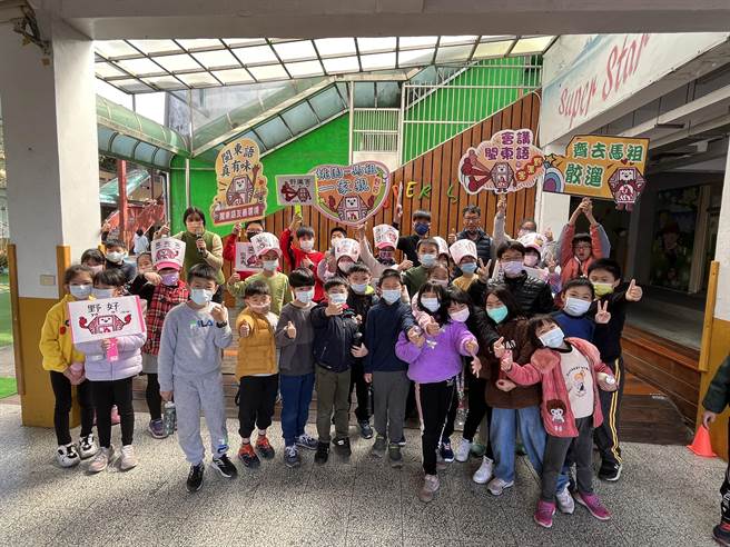 桃园市八德区大成国小举行母语日快闪活动。（大成国小提供／陈梦茹桃园传真）