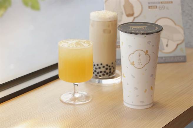 茶汤会经典热卖饮品包括翡翠柠檬、铁观音拿铁。（茶汤会提供／朱世凯台北传真）