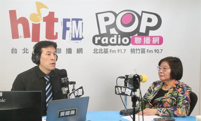 国民党北市党部主委黄吕锦茹（右）28日透露，内部民调除了除了第一选区（北士林、北投）、第五选区（北中正、万华）目前处于55波的态势外，其他选区都有近6成的胜率，会努力朝向「八仙过海」的目标迈进。（《POP撞新闻》撞新闻提供／丁上程台北传真）