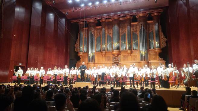 纽约爱乐现有3名台湾团员，随团返国演出、看家人，也是其他乐团成员最好的台湾导游。（李欣恬摄）