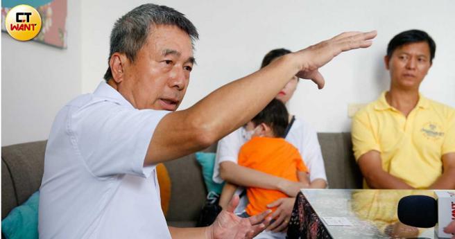 缅甸归侨协会理事长李沛说，政府后曾专案开放孤军后裔申请国籍，但这20几年来，又有不少缅甸华侨入境台湾之后回不去缅甸，成为无国籍的人球。（图／黄耀徵摄）