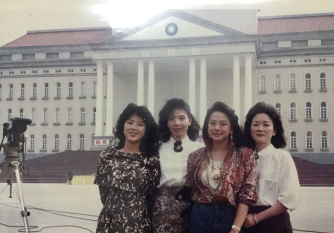 赵丽卿(左二)。(青年日报提供)