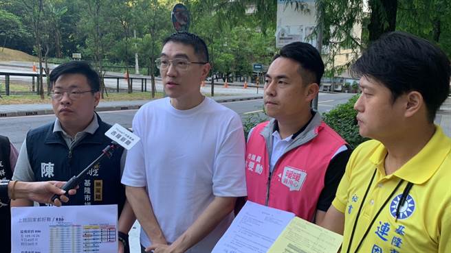 基隆市长谢国梁针对侯友宜竞选办公室邀请前国安会秘书长金溥聪担任执行长，谢表示一定会对侯阵营大有帮助。（徐佑升摄）