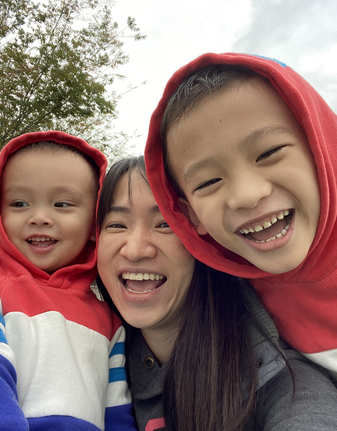 雖然得為孩子犧牲部份的自己，但洪修琳認為媽媽是最偉大的職業。（圖片提供／洪修琳）