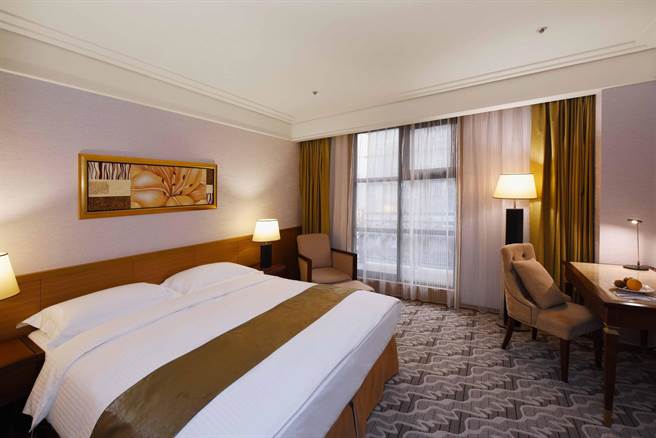 「福粤楼」餐厅用餐满1600元即有机会抽中价值超过6500元的豪华客房住宿券乙晚。(福容提供／蔡依珍桃园传真)