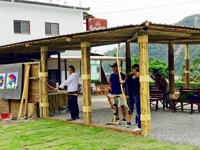 水保局台东分局于2023台中国际夏季旅展，集结近30条的台东在地特色农游行程，推出限量优惠，邀请游客体验农村自在生活。（水保局台东分局提供／冯惠宜台中传真）