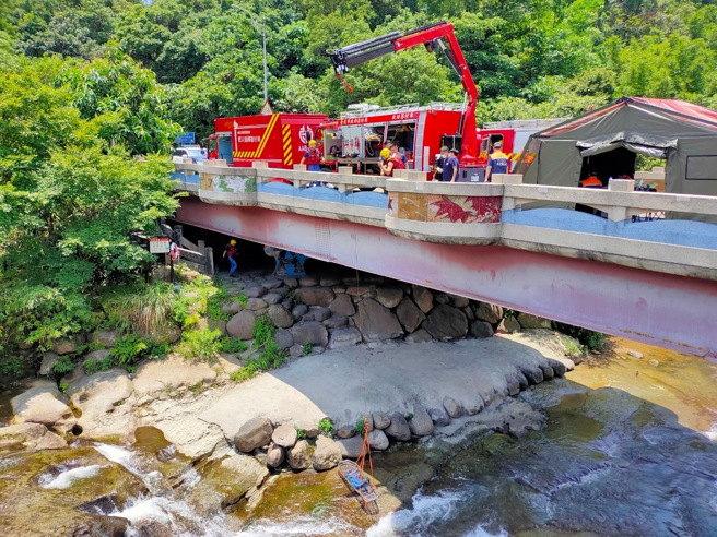 北市消防局119接獲通報後展開搶救及前進指揮所開設演練。（圖／北市消防局提供）
