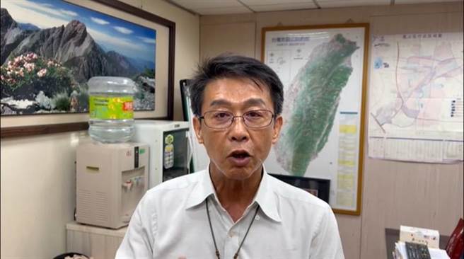 前駐奈及利亞公使楊文昇因涉嫌貪汙、公務員登載不實等罪遭到檢方起訴，對此，民進黨籍立委許智傑怒轟，外交單位螺絲鬆了。（許智傑提供／洪浩軒高雄傳真）