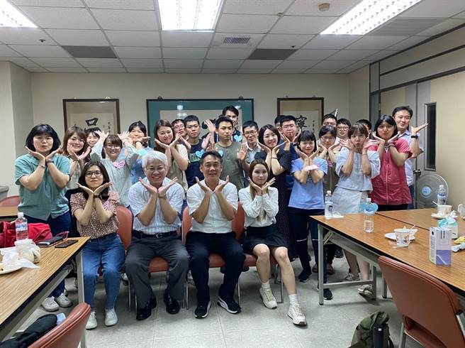 嘉義醫院與中華電信嘉義營運處舉辦未婚聯誼活動，助單身男女交友。（嘉義醫院提供／廖素慧嘉市傳真）