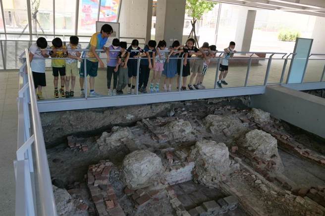 永福国小是全台首间校舍现地保留歷史遗构并展示的校园，也是最棒的文资教育现场。（台南市文资处提供／曹婷婷台南传真)