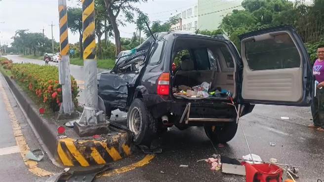台东县今截至傍晚18时发生约14起车祸，提醒用路人天雨路滑，小心驾驶，并依规定开启头灯。（民眾提供／萧嘉蕙台东传真）