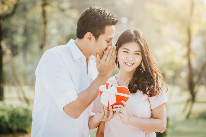 《旺好運》點名雙魚座、巨蟹座及牡羊座就是為愛情而活。（示意圖／Shutterstock）