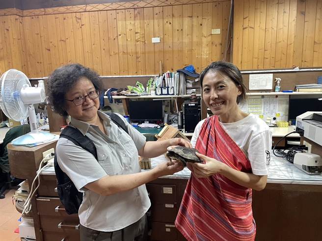 濒临绝种的一级保育类柴棺龟，出现在太鲁阁园区饭店。（山月村提供／王志伟花莲传真）