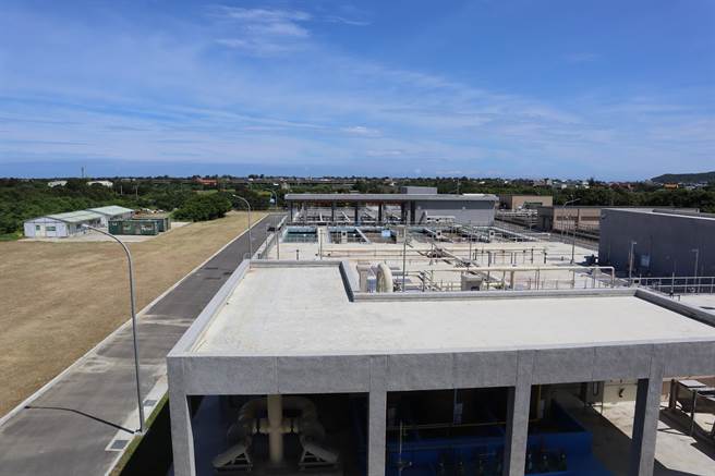 竹北水资中心第2期工程扩建中，目前已达45000CMD处理量。（邱立雅摄）