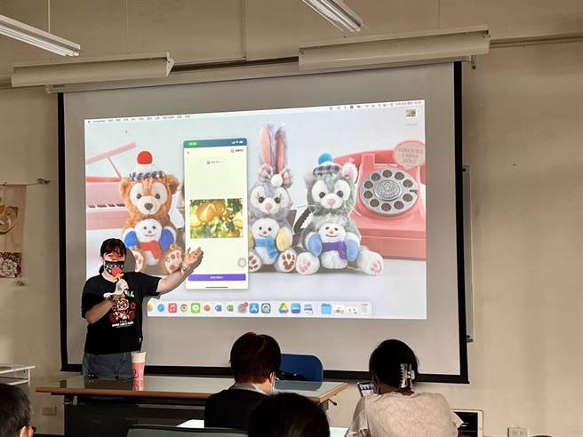 數位局首次邀請專家為農民開設「進軍電商及輕鬆行銷」課程。（台中市政府提供／張亦惠台中傳真）