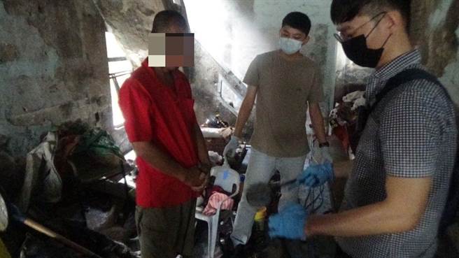 惯窃汪嫌连FoodPanda、uber eat外送箱都不放过，还有1辆超显眼的电动三轮车，警方表示，目前共有疑似赃物27件待民眾认领。（警方提供／谢佳潾屏东传真）