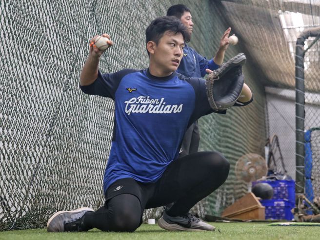 富邦悍将捕手戴培峰。（杜宜谙摄）