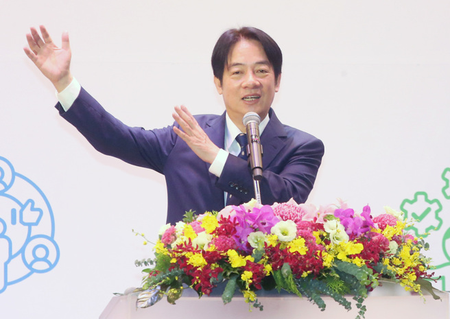 副总统、民进党总统参选人赖清德发祭品文，IG破20万追踪就，就为粉丝献唱。（资料照）