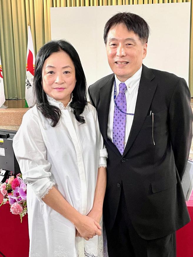 （统一併台湾家乐福30日完成交割，收购价从初估的290亿元飙高至311亿。图／李丽满）