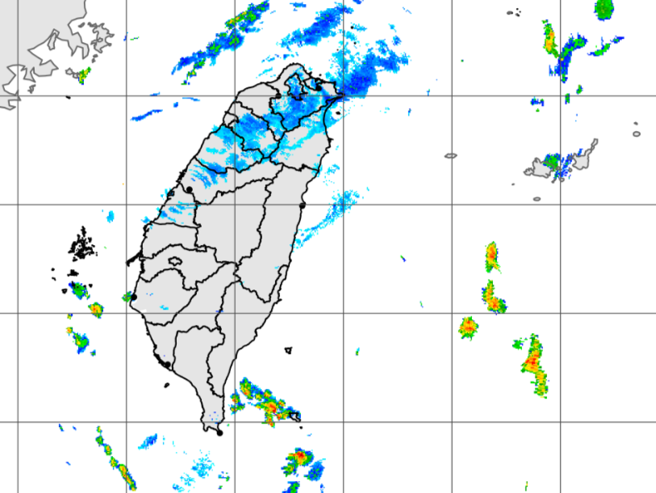 今上午高温炎热，中午过后对流发展，局部地区有雷雨机率。（中央气象局提供）