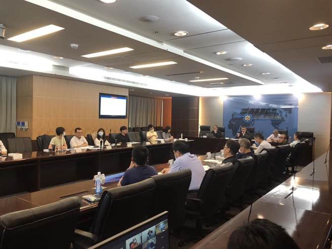 行政院、司法院及内政部近期分别召开相关整备会议，盘整各地方政府规划状况。（翻摄照片／林郁平台北传真）