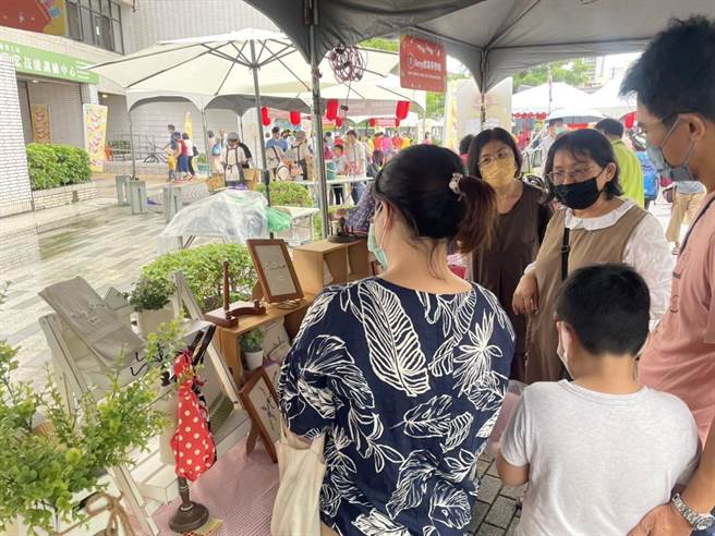 身心障礙者創意市集活動。（洪靖宜攝）